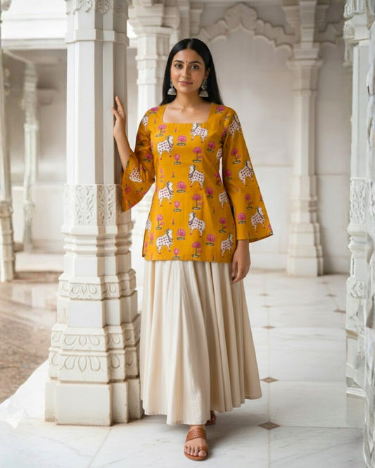 Siya Sleeved short Kurti