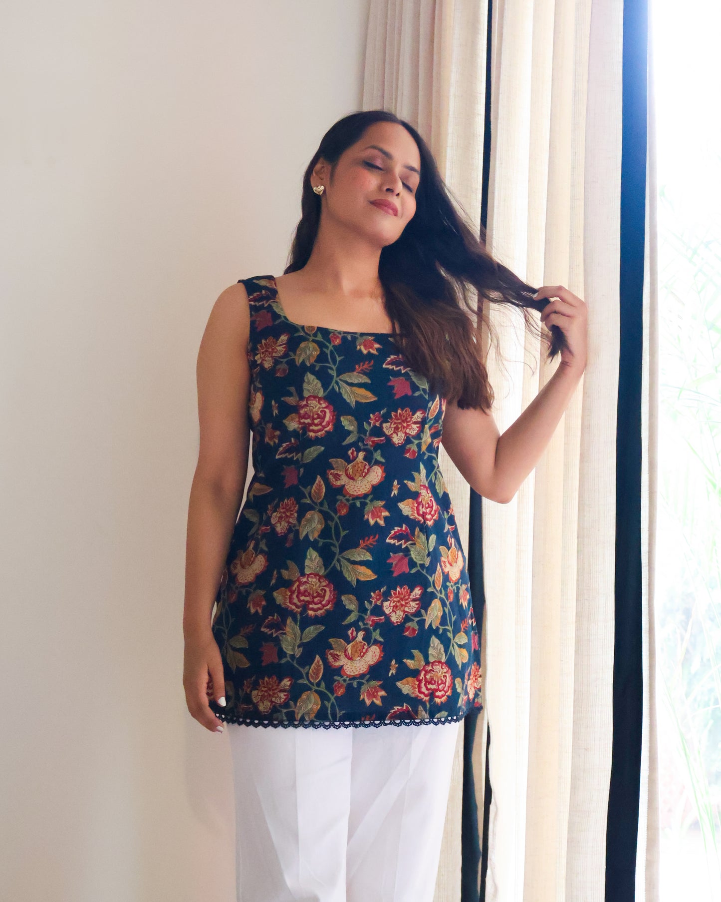 Paakhi Floral Cotton Short Kurti