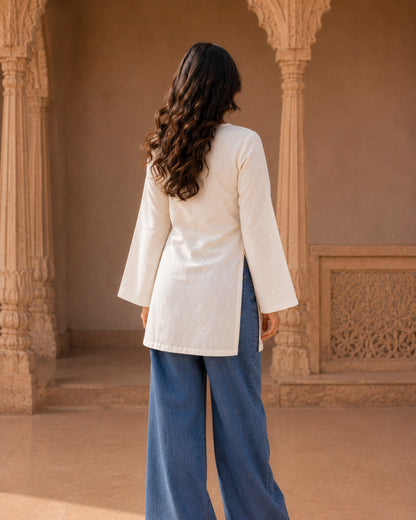 Saphed White Cotton Sleeved Short Kurti