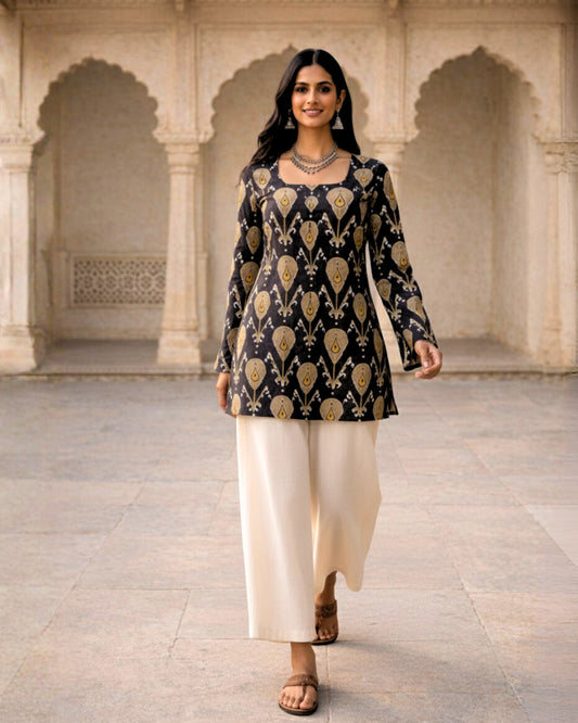 Vedika Ikat Sleeved short Kurti