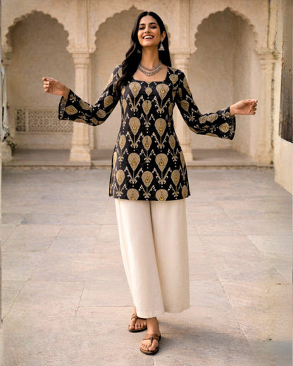 Vedika Ikat Sleeved short Kurti