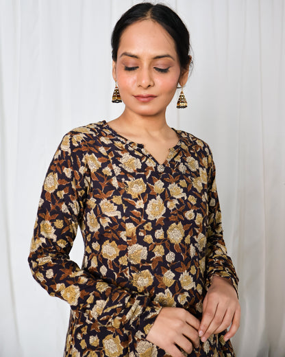 Zoya Dabu print Kali Kurta