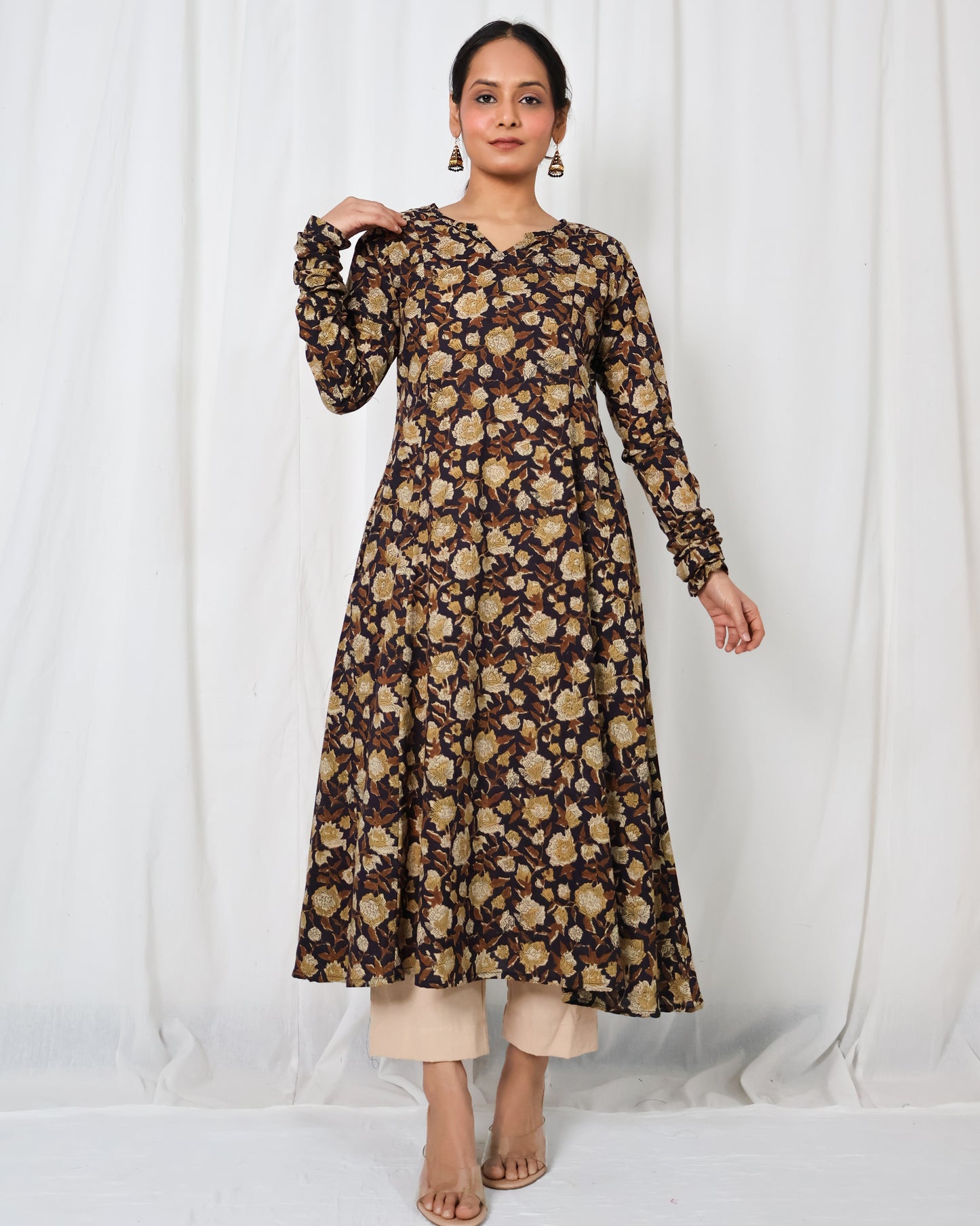 Zoya Dabu print Kali Kurta