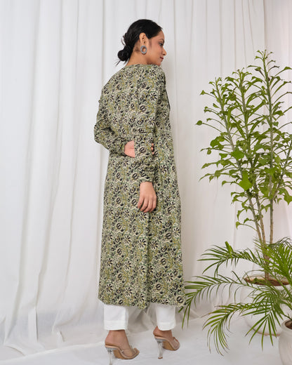 Swarna Chudi-sleeve Kurta