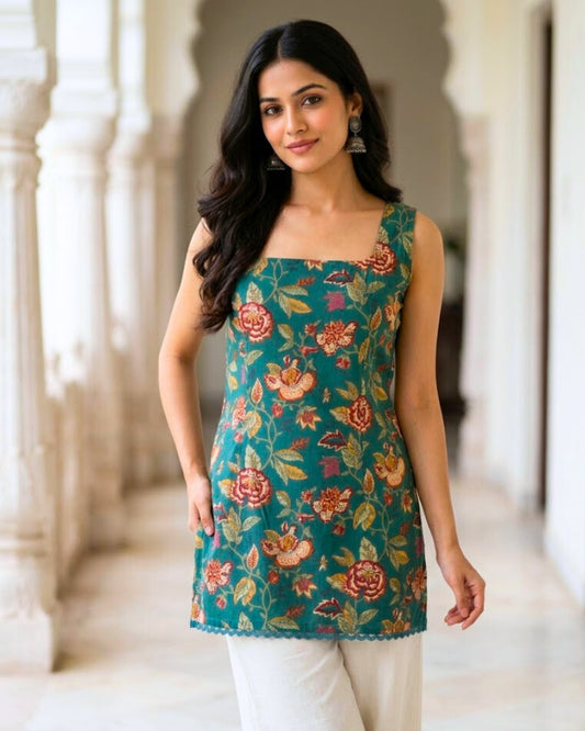 Saakhi Floral Cotton Short Kurti