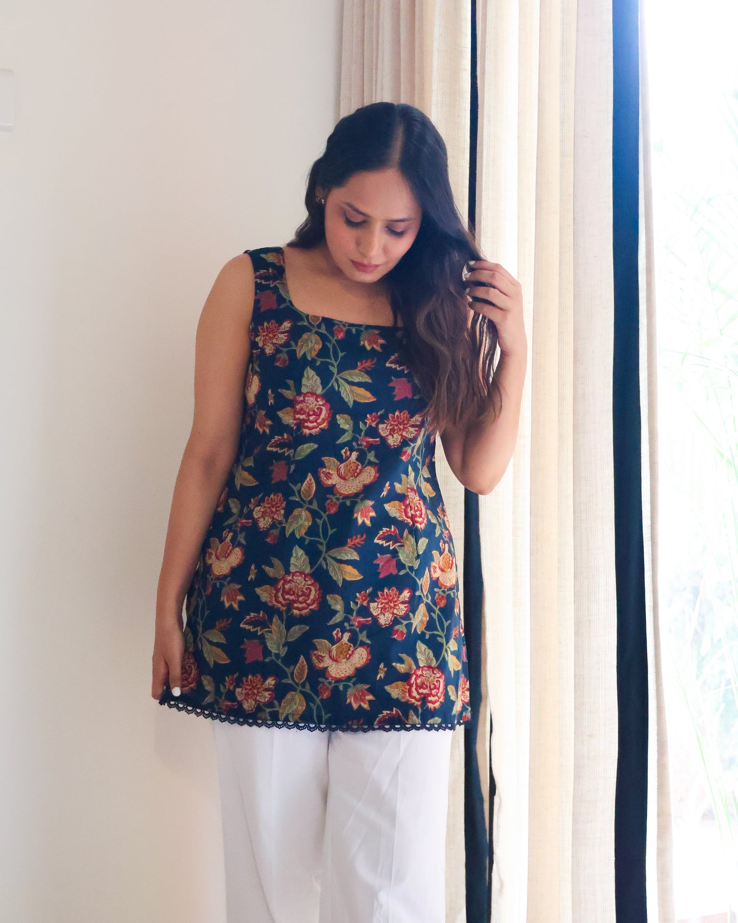 Paakhi Floral Cotton Short Kurti