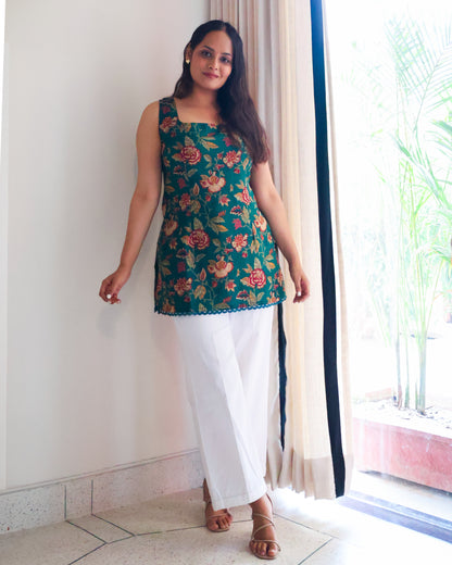 Saakhi Floral Cotton Short Kurti
