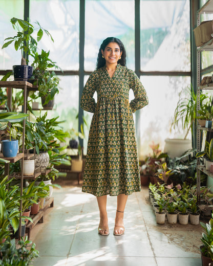 Meher Green Tie-up Fit and Flare A-line Midi Dress