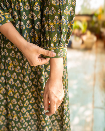 Meher Green Tie-up Fit and Flare A-line Midi Dress